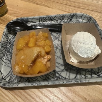 The Smoke Pit - Peach cobbler - Southern Near Me - Charlotte, North Carolina The Smoke Pit - Peach cobbler - Southern Near Me - Charlotte, North Carolina
