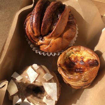 Café Dear Leon - Mini babka, egg tart, apple cider cruller - Cafes Near Me - Baltimore, Maryland Café Dear Leon - Mini babka, egg tart, apple cider cruller - Cafes Near Me - Baltimore, Maryland