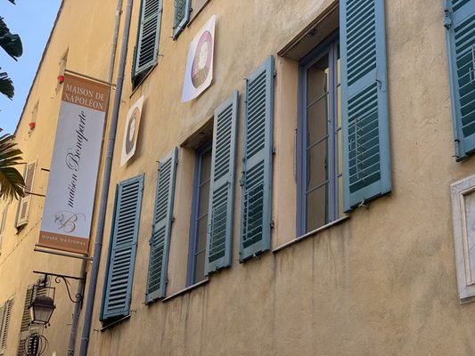 Maison Bonaparte by null