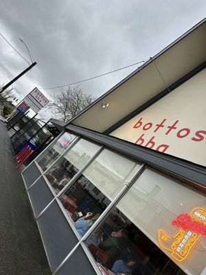 Botto’s BBQ by null