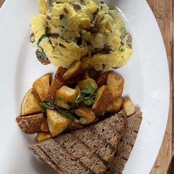 Napa General Store - Italian Scramble with Rye - Home Decor Near Me - Napa, California
