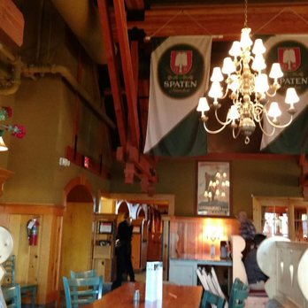 Gustav's - Dinning area - Pubs Near Me - Vancouver, Washington Gustav's - Dinning area - Pubs Near Me - Vancouver, Washington