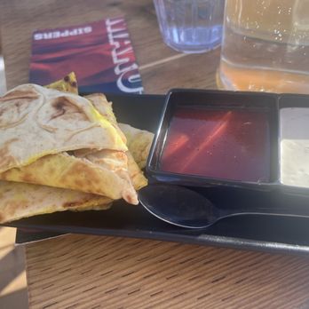 Maro's - Pita and dips very good - Middle Eastern Near Me - Oakville, Ontario
