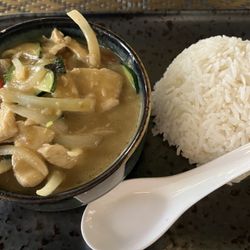 Le Bistrot Thaï - Green Curry Chicken w/Rice