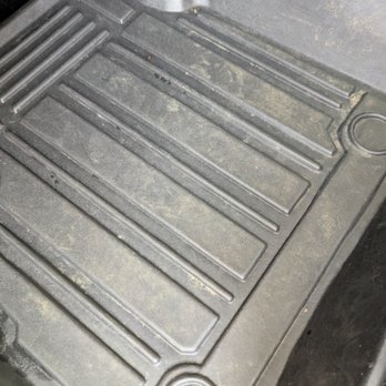 Kiss Car Wash - How is the rubber mat wet but still filthy? - Car Wash Near Me - Tigard, Oregon Kiss Car Wash - How is the rubber mat wet but still filthy? - Car Wash Near Me - Tigard, Oregon
