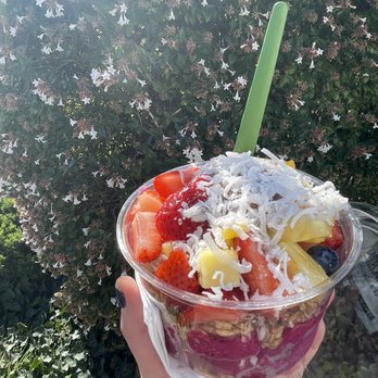 Senberry Bowls - Pitaya smoothie bowl - Acai Bowls Near Me - Fairfax, Virginia Senberry Bowls - Pitaya smoothie bowl - Acai Bowls Near Me - Fairfax, Virginia