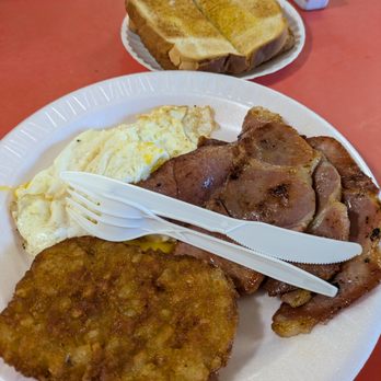 Country Kitchen - Ham and eggs plate at Country Kitchen, Timberlake - American Near Me - Timberlake, North Carolina Country Kitchen - Ham and eggs plate at Country Kitchen, Timberlake - American Near Me - Timberlake, North Carolina