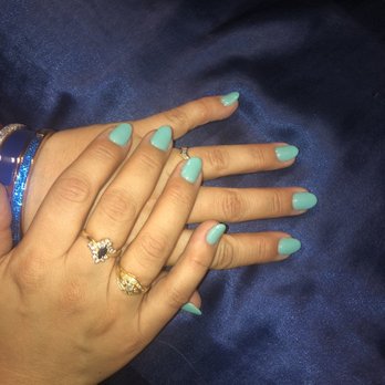 Cosmo Nails - Lisa does a great job with dip powder! - Nail Salons Near Me - Toluca Lake, California