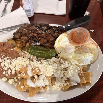 Rodeo Cafe - Chilaquiles verdes with a NY steak - Breakfast & Brunch Near Me - Riverside, California