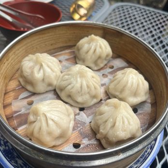 Chengdu Bistro - Xiao Long Bao (Soup Dumplings)(6) 小笼汤包 (6) - Chinese Near Me - Chicago, Illinois