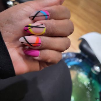 Julie's Nails - Fresh nails - Nail Salons Near Me - Pinole, California