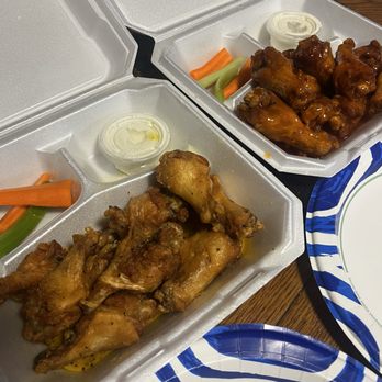 BUFFALO WINGS - Updated November 2025 - 60 Photos & 57 Reviews