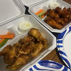 Buffalo Wings - Lemon Pepper & Mango Habanero wings for $27