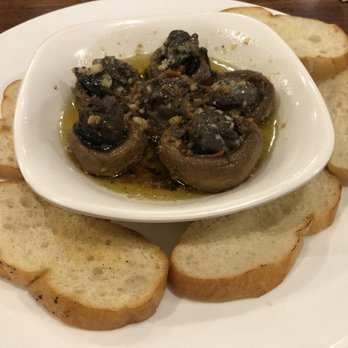 Tanaka Saimin - Escargot with mushrooms and bread - Japanese Near Me - Honolulu, Hawaii Tanaka Saimin - Escargot with mushrooms and bread - Japanese Near Me - Honolulu, Hawaii