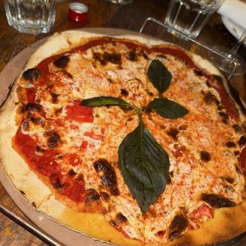Wine Garden - Margherita Pizza - Wine Bars Near Me - Fort Lauderdale, Florida