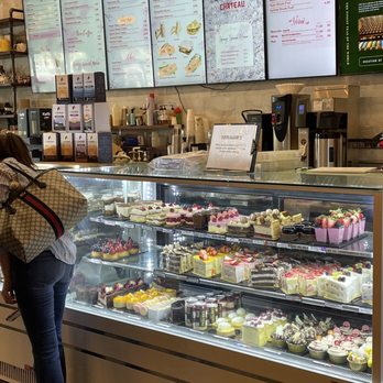 Chateau De Chantilly Cafe - Bakeries Near Me - Chantilly, Virginia