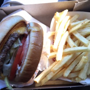 In-N-Out Burger - hot, fresh and tasty - Burgers Near Me - Eureka, California In-N-Out Burger - hot, fresh and tasty - Burgers Near Me - Eureka, California