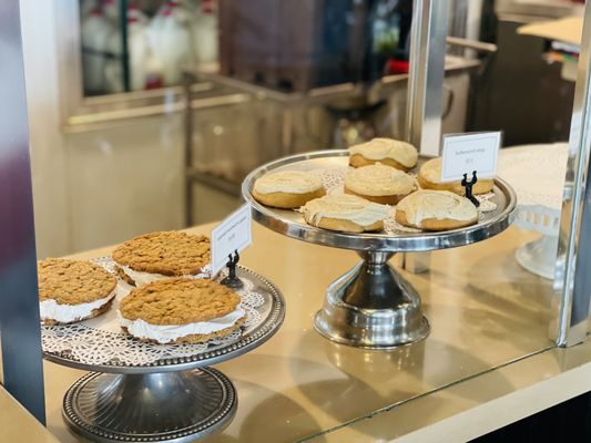 Moo Creamery by null