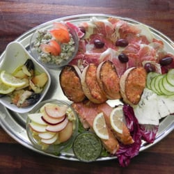 Den Gamle Vingaard - A little sample of our delights.