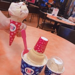 Baskin Robbins - Jamoca Baseball Nut Mom's making cookies