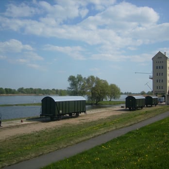 Hafen - Der Turm, und Überbleibsel der Oderbruchbahn. - Hotels & Travel Near Me
