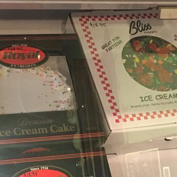 Mortensen Dairy Ice Cream - I may have to try one of their ice cream cakes! Or that ice cream pizza! - Ice Cream & Frozen Yogurt Near Me - Newington, Connecticut