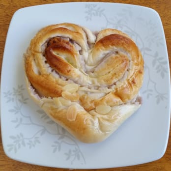 IBUN Bakery - Taro heart ($1) - Bakeries Near Me - Houston, Texas IBUN Bakery - Taro heart ($1) - Bakeries Near Me - Houston, Texas