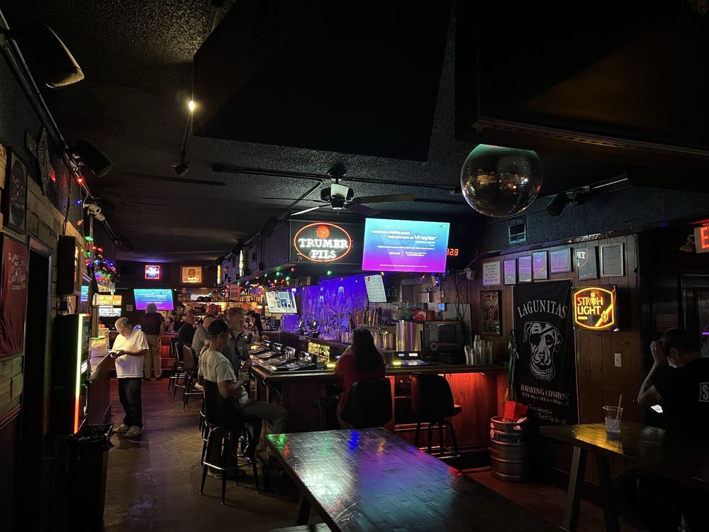 Stay Tuned Burgers - Photo 2