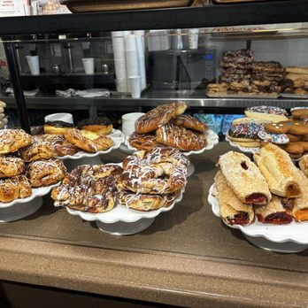 Carmel Bakery - Bakeries Near Me - Carmel-By-The-Sea, California Carmel Bakery - Bakeries Near Me - Carmel-By-The-Sea, California
