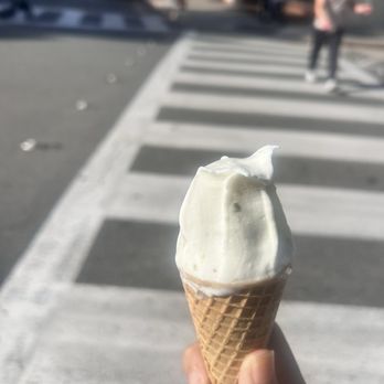 Paradis Ice Cream - Ice Cream & Frozen Yogurt Near Me - Orange, California
