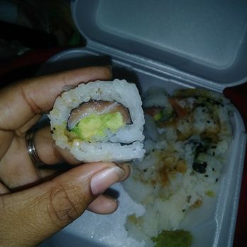 Tak-e sushi & rolls - The amount of fish they give you vs what they really give you is get deceiving - Japanese Near Me - Carson, California Tak-e sushi & rolls - The amount of fish they give you vs what they really give you is get deceiving - Japanese Near Me - Carson, California