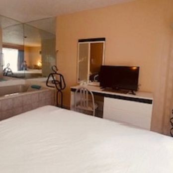 Motel Granby - Hotels Near Me - Granby, Quebec Motel Granby - Hotels Near Me - Granby, Quebec
