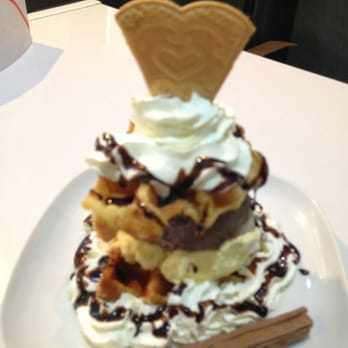 Al's Diner - Waffle sandwich - American Near Me - Birmingham, XWM