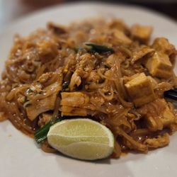 ImmDee Thai Restaurant & Bar - Chicken pad with tufo and no sprouts.
