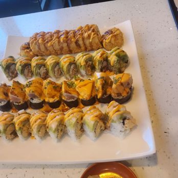 Mizuki Sushi - Sushi Bars Near Me - Citrus Heights, California