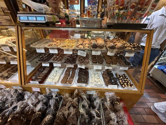 Schmidt's Fudge Haus by null