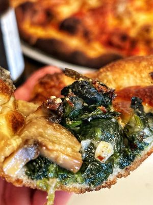 Ernie's Pizzeria by null