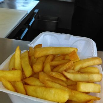 Demo's Grille - Fries. Plentiful for the price. - Food Trucks Near Me - Hilliard, Ohio