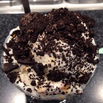 Dewar's Candy Shop - Butterfingers with Oreos - Candy Stores Near Me - Bakersfield, California