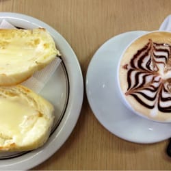 Padaria Gemel - Pão na chapa com requeijão e café com leite