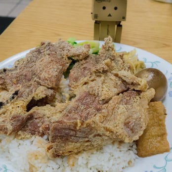 Lee's Garden - fried pork chop on rice - Taiwanese Near Me - Alhambra, California