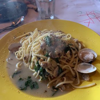 Mambo - Mountain Italian - linguini alle vongole - Pizza Near Me - Whitefish, Montana Mambo - Mountain Italian - linguini alle vongole - Pizza Near Me - Whitefish, Montana