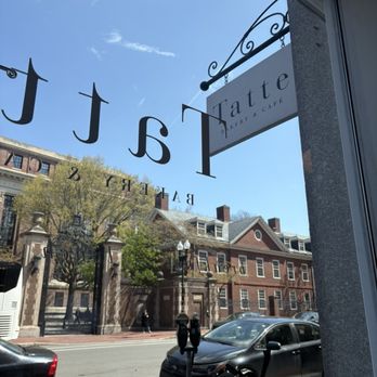 Tatte Bakery & Cafe | Harvard Square - Outside - Coffee & Tea Near Me - Cambridge, Massachusetts