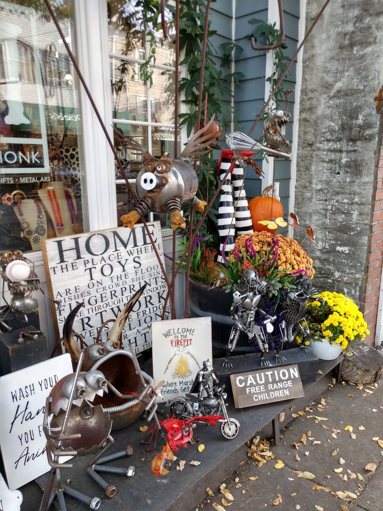 METAL MONK Updated September 2024 15 Photos 15 Front St
