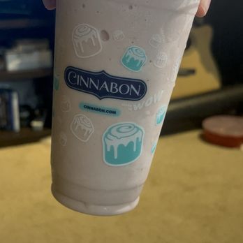Cinnabon - Strawberry Milkshake - Bakeries Near Me - Bellevue, Washington Cinnabon - Strawberry Milkshake - Bakeries Near Me - Bellevue, Washington