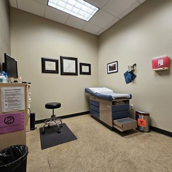 Texas Diabetes and Endocrinology - Exam room - Endocrinologists Near Me - Austin, Texas Texas Diabetes and Endocrinology - Exam room - Endocrinologists Near Me - Austin, Texas