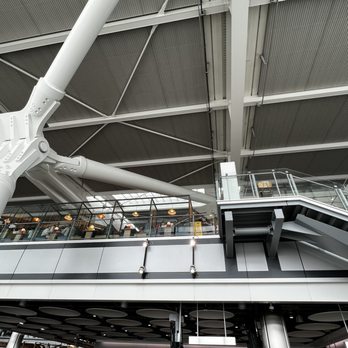 Heathrow Airport - Airports Near Me - Hounslow, XGL