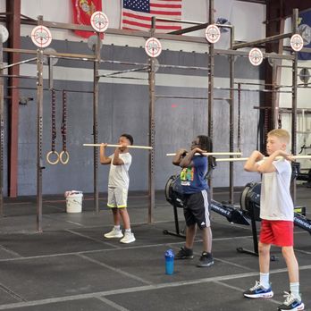 CrossFit 816 - Trainers Near Me - Pleasant Valley, Missouri CrossFit 816 - Trainers Near Me - Pleasant Valley, Missouri