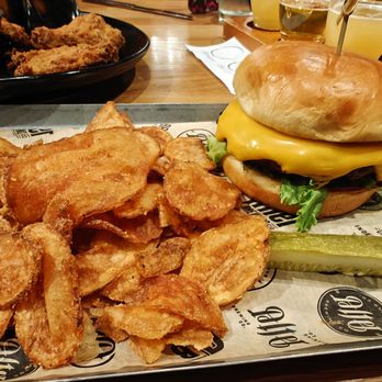 Alter Brewing + Kitchen - Brisket blend burger with chips - Brewpubs Near Me - Oak Brook, Illinois
