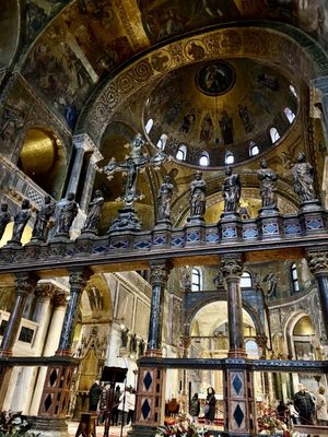 Photo of Basilica di San Marco - Venezia, VE, IT. I appreciate the gothic looking crosses